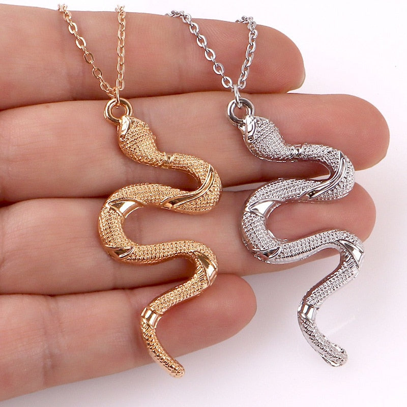 Punk Snake Pendant Necklace Golden Silver Color Unquie Men Women Neck Jewelry Statement Pouplar Necklace Wholesale